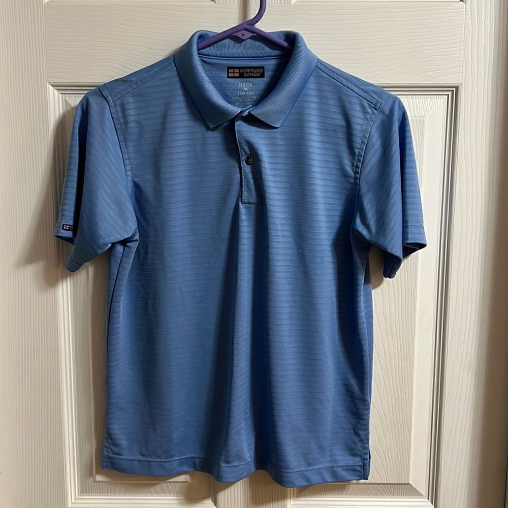Bermuda Sands boys size 10/12 light blue golf polo shirt.